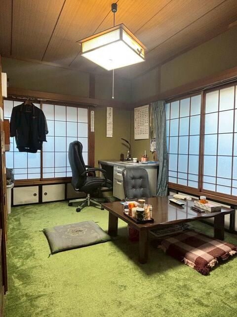 リビング以外の居室／書斎などにもぴったりな和室です