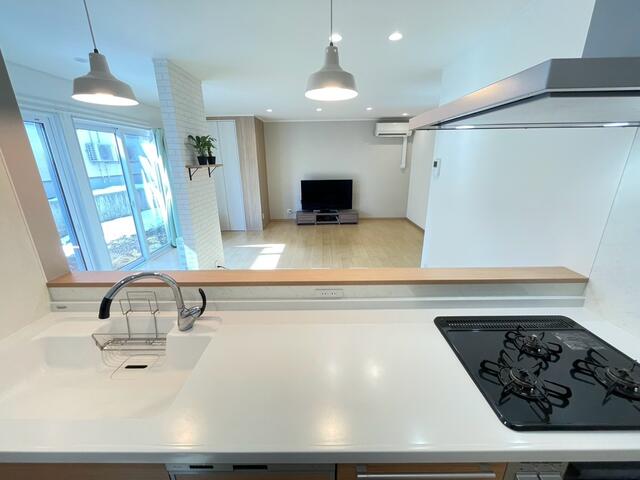 その他設備／３口コンロなので毎日の家事がスムーズに進みます