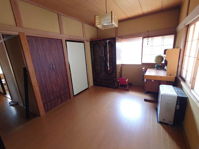 リビング以外の居室／２階洋室６帖