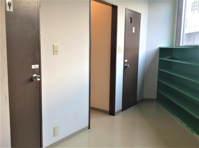 共用部（その他）／２階に専用男女別トイレがございます。