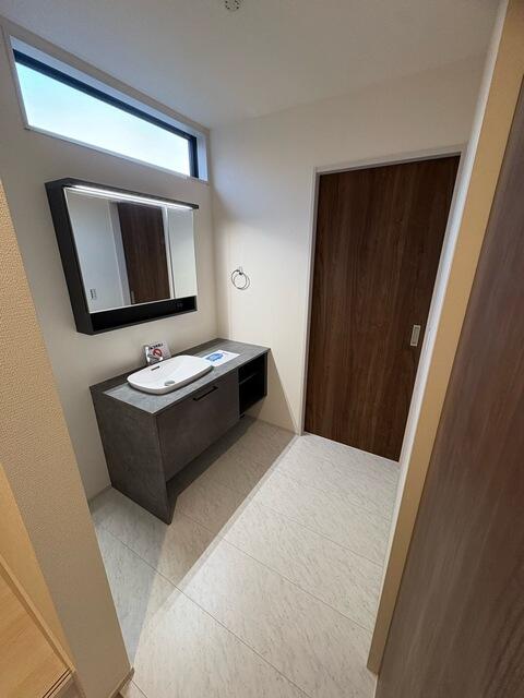 洗面台・洗面所／一日の始まりは洗面所から。さぁ顔を洗って気合を入れよう（2号／撮影日2025-12-23