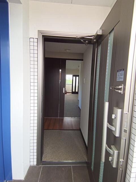 フリールーム玄関