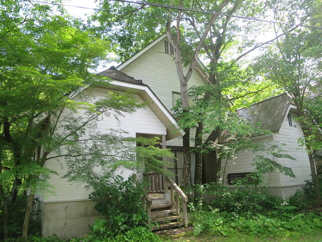 detached 宮城県刈田郡蔵王町遠刈田温泉字小妻坂 地図を見る