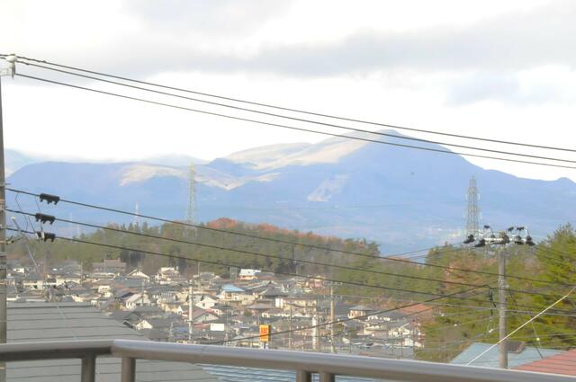 住戸からの眺望／屋上から泉ヶ岳がはっきりと見えます／撮影日2024-12-04
