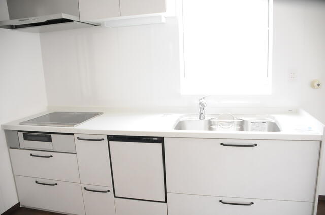 キッチン／キッチン正面から／撮影日2024-12-04