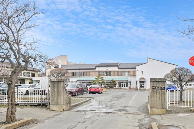 盛岡市立津志田小学校 (1,200m)