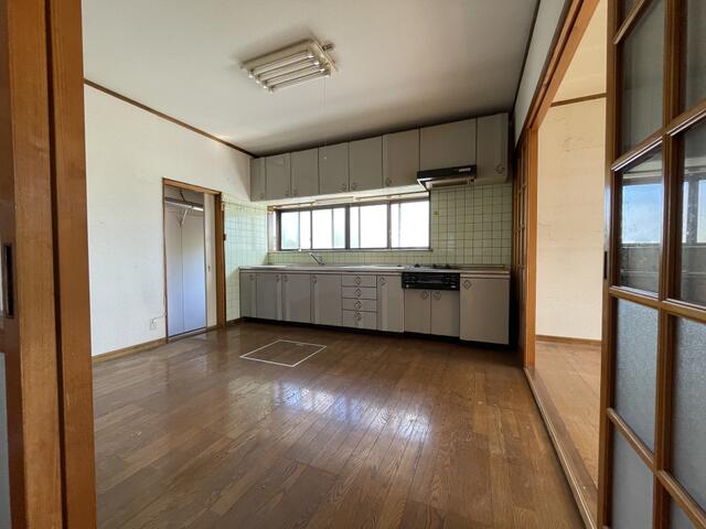 detached 秋田県山本郡三種町下岩川字向達子 地図を見る