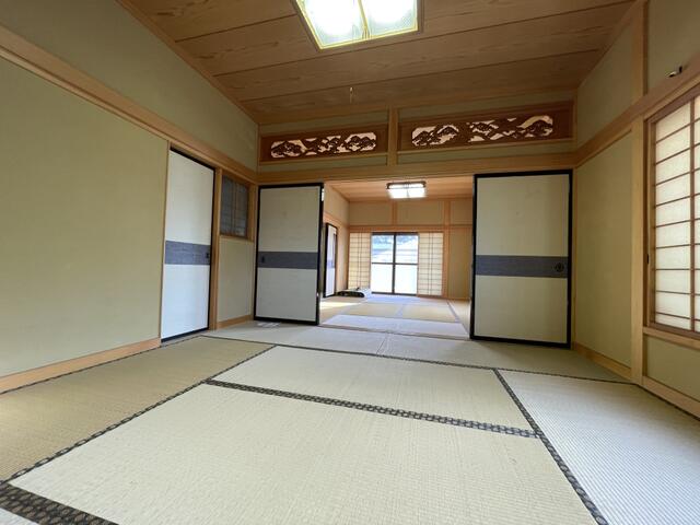 detached 秋田県山本郡三種町森岳字上台 地図を見る