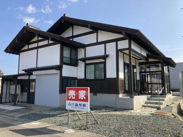 detached 秋田県湯沢市倉内字熊ノ堂 地図を見る