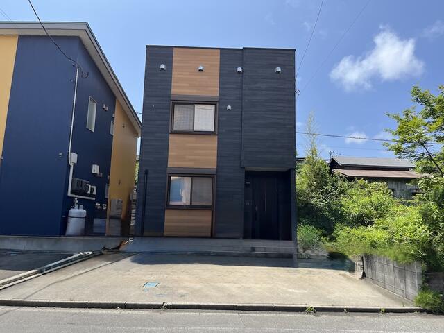 秋田県秋田市の一戸建て | 1980万円 | 4SLDK | 132.2m² | Akiyama house finder