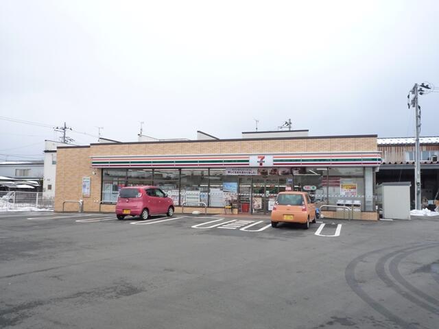 セブンイレブン由利本荘大鍬町店 (798m)