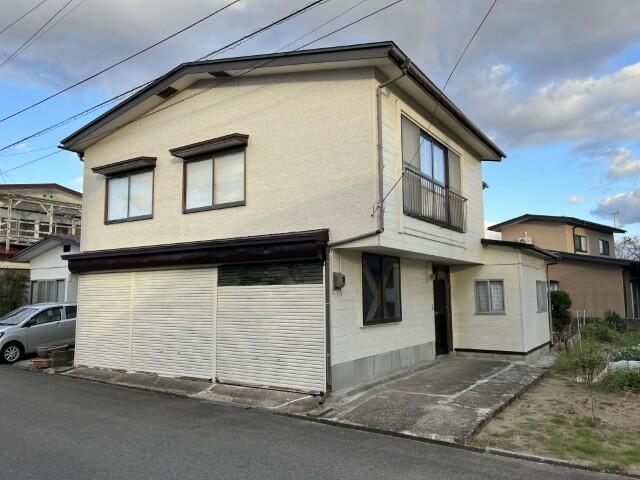 秋田県由利本荘市の一戸建て | 300万円 | 9K | 231.54m² | Akiyama house finder