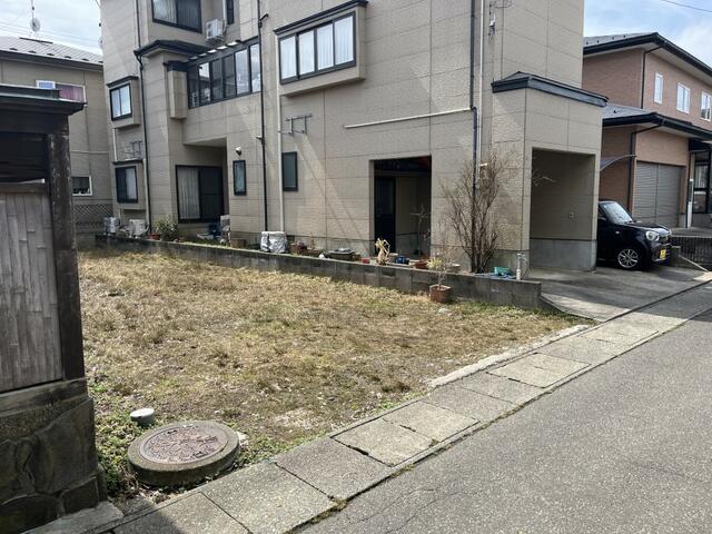 現地土地／北東側から撮影