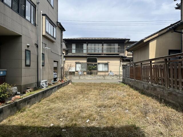 現地土地／南側から撮影