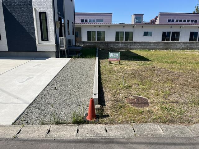 現地土地／西側隣地境界