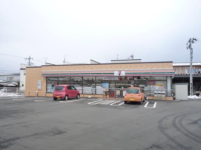 セブンイレブン由利本荘大鍬町店 (294m)