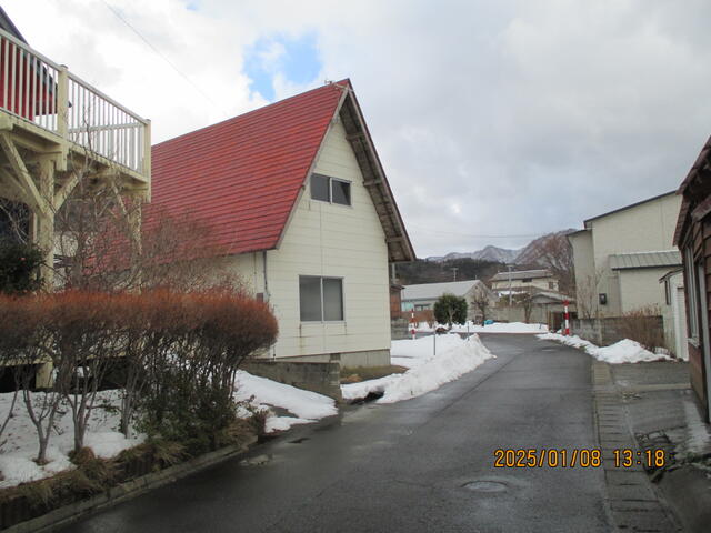 detached 秋田県山本郡八峰町八森字滝の間 地図を見る