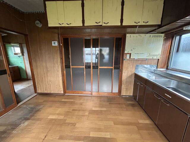 detached 秋田県山本郡三種町鹿渡字二本柳 地図を見る