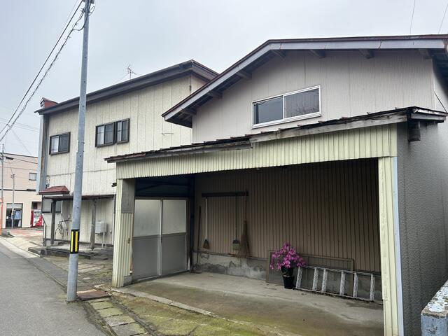 detached 秋田県山本郡三種町浜田字砂崎 地図を見る