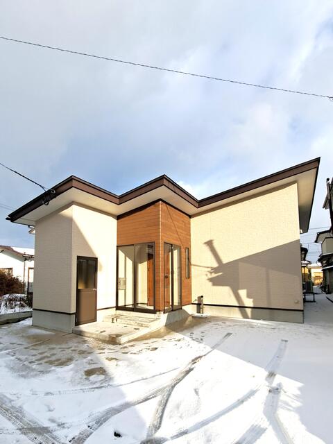 秋田県由利本荘市の一戸建て | 2350万円 | 3LDK | 168m² | Akiyama house finder