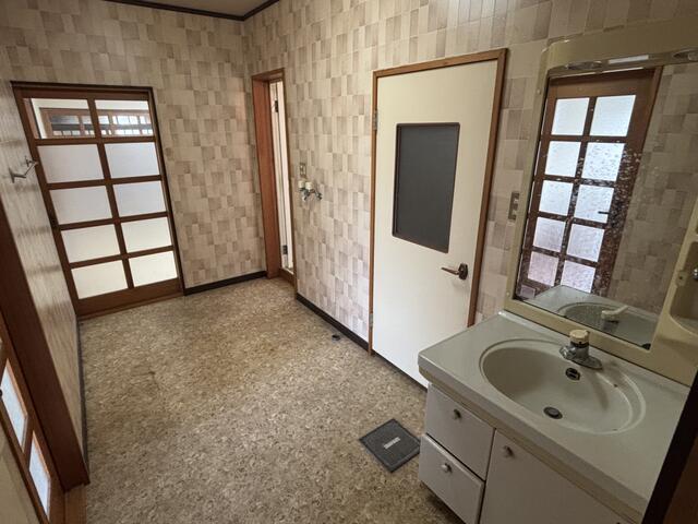 detached 秋田県南秋田郡五城目町字石田六ケ村堰添 地図を見る