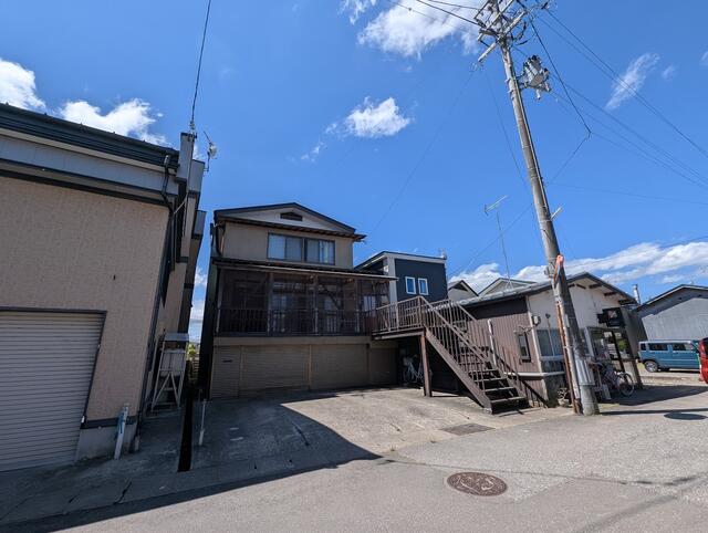 detached 秋田県雄勝郡羽後町西馬音内字本町 地図を見る