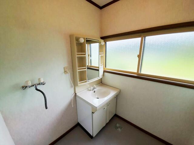 detached 秋田県湯沢市秋ノ宮字城ノ内 地図を見る