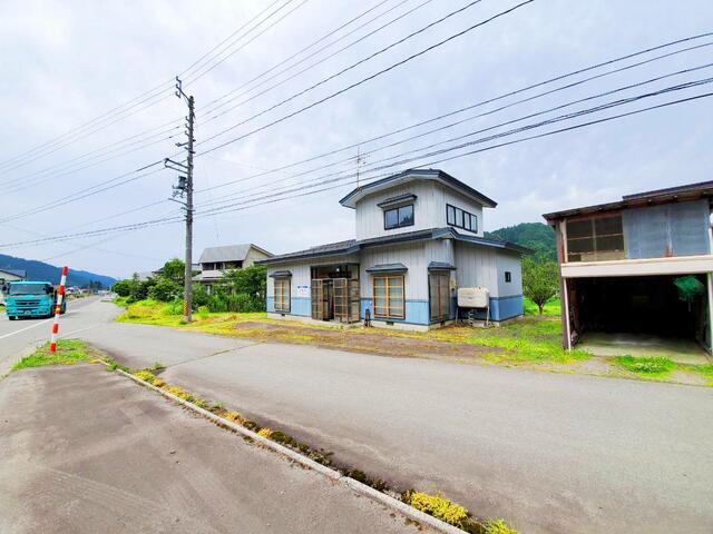 detached 秋田県湯沢市秋ノ宮字城ノ内 地図を見る