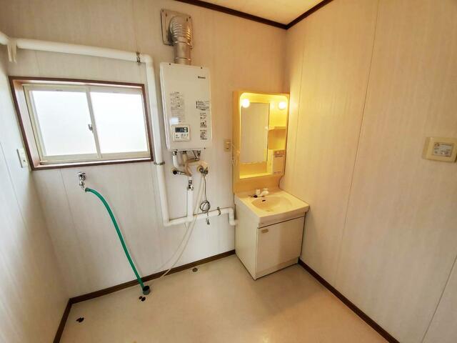 detached 秋田県雄勝郡羽後町字稲荷 地図を見る