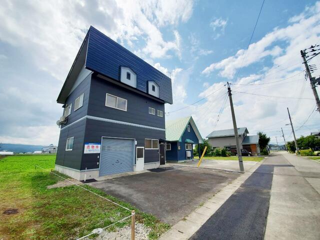 detached 秋田県雄勝郡羽後町字稲荷 地図を見る