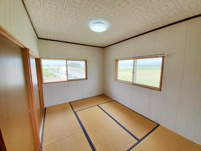 detached 秋田県雄勝郡羽後町字稲荷 地図を見る