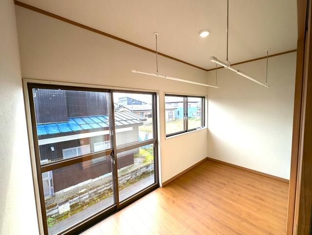 detached 秋田県雄勝郡羽後町貝沢字柏野 地図を見る
