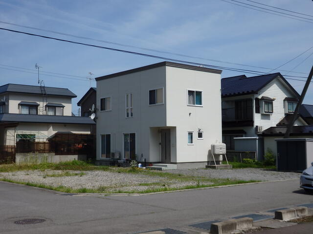 青森県弘前市の一戸建て | 3450万円 | 3LDK | 363.64m² | Akiyama house finder