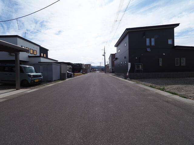 detached 秋田県横手市八幡字長者町 地図を見る