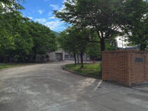 花館小学校 (1,607m)