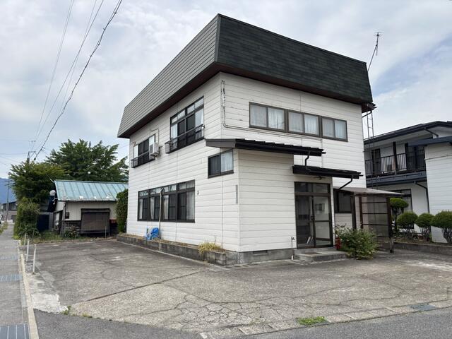detached 山形県長井市横町 地図を見る