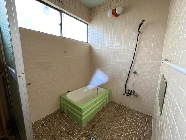 detached 山形県南陽市池黒 地図を見る