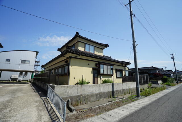 detached 山形県東田川郡庄内町余目字上朝丸 地図を見る