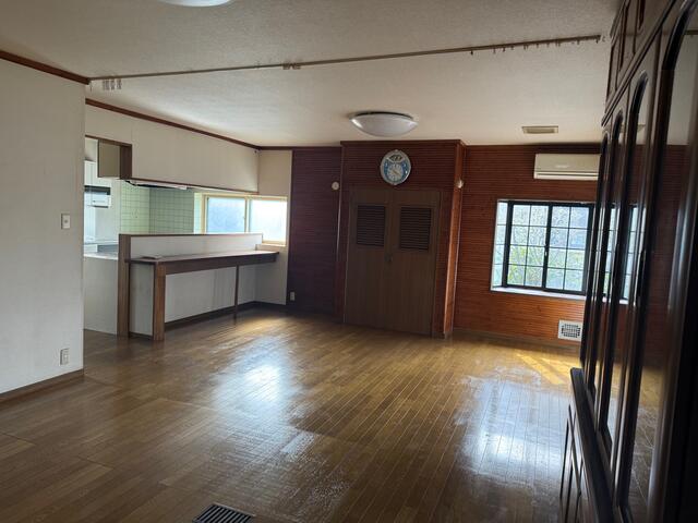 detached 山形県西村山郡河北町谷地字十二堂 地図を見る