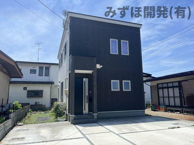 detached 山形県西村山郡河北町谷地字十二堂 地図を見る