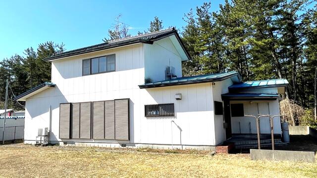 detached 山形県飽海郡遊佐町菅里字十里塚 地図を見る