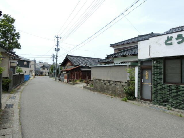 detached 山形県東田川郡庄内町余目字町 地図を見る