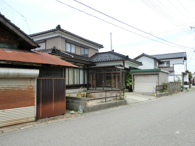 detached 山形県東田川郡庄内町余目字町 地図を見る