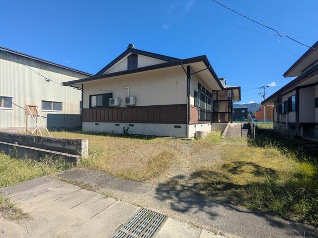 detached 山形県東置賜郡高畠町大字高畠 地図を見る