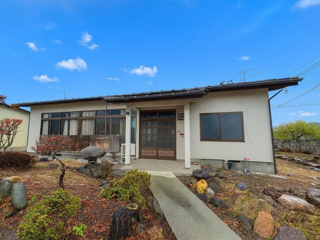 detached 山形県寒河江市字中河原 地図を見る