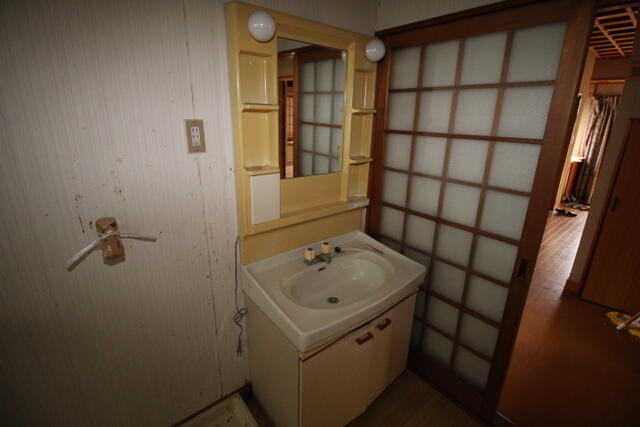 detached 福島県本宮市岩根字本郷 地図を見る