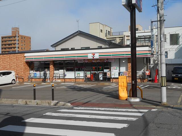 セブンイレブン会津馬場町店 (326m)