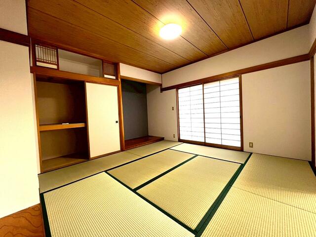 リビング以外の居室／和室（８帖）：リフォーム済・畳は全張替しています。