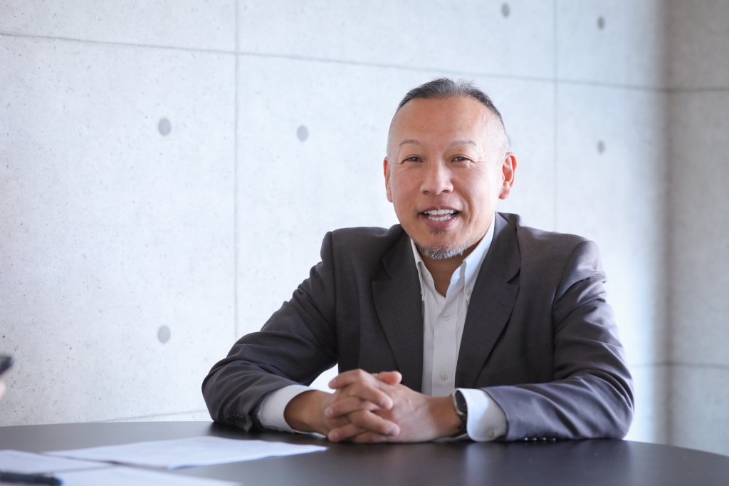 情報提供会社