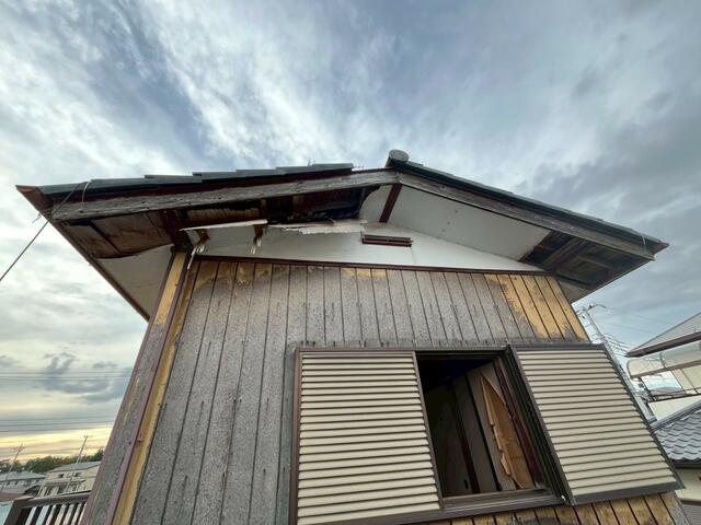 軒天はがれ・穴